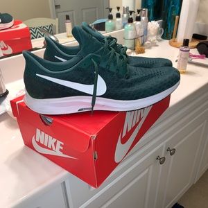 Nike Zoom Pegasus size 14